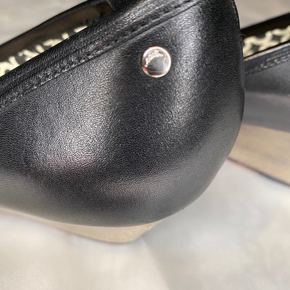 Coach - Picture 6 of 9